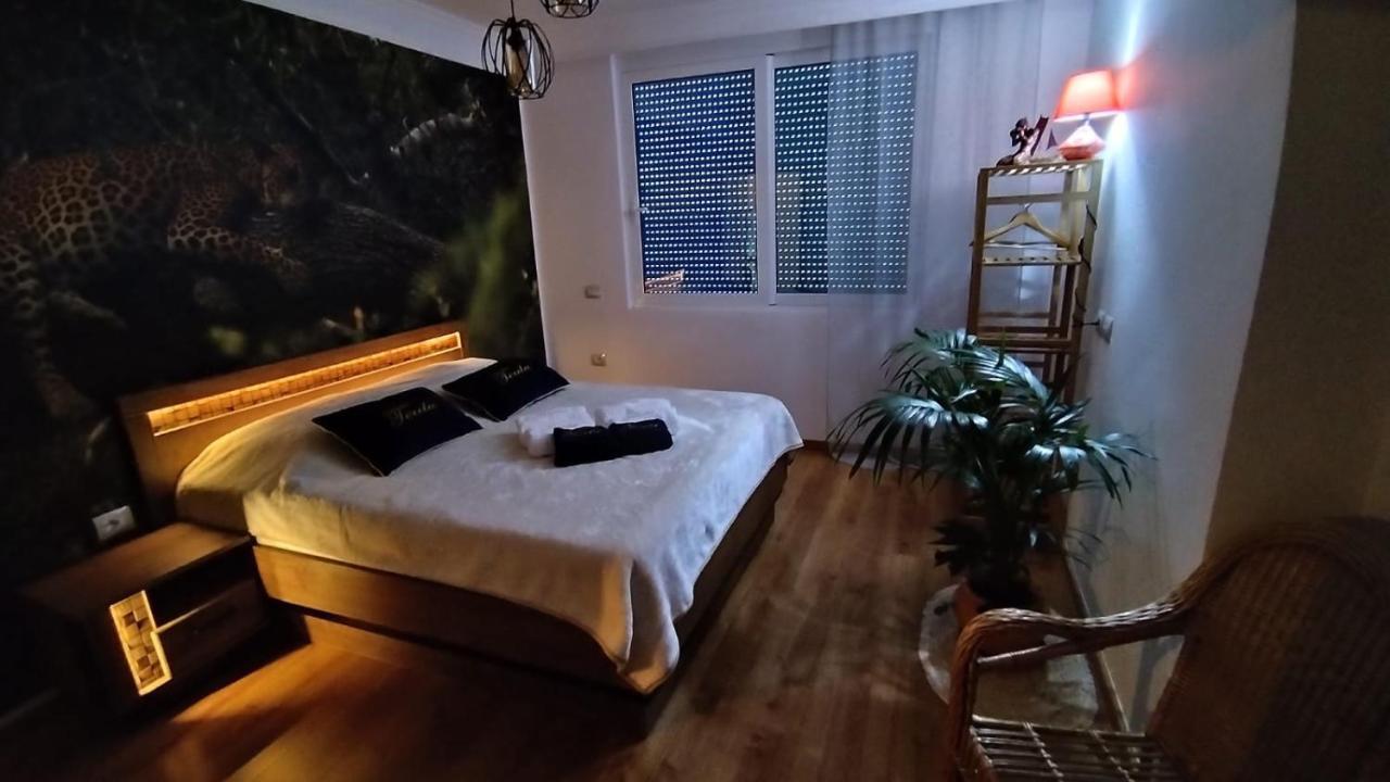 Apartmán Teuta- Luxury Penthouse 200M2 Sarandë Exteriér fotografie
